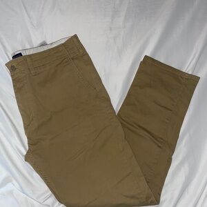Men’s chino pants